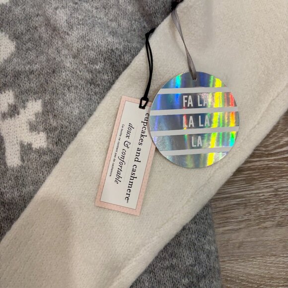 Cupcakes and Cashmere Snowflake Gray White Oversized Cowl Sweater sz M - Picture 4 of 6